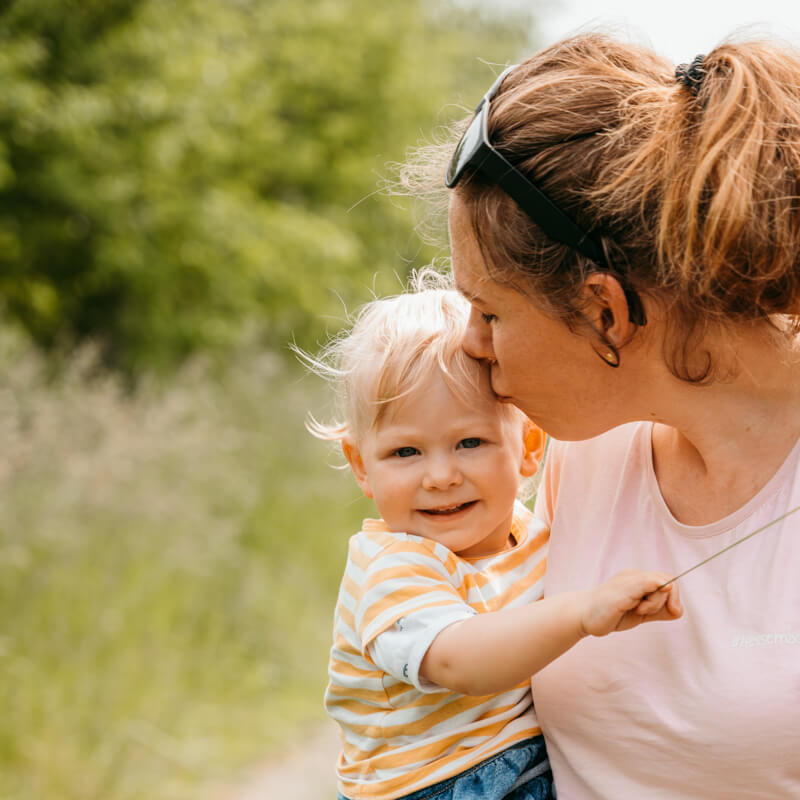 Outdoor-Fotoshooting-Natur-draußen-Familie